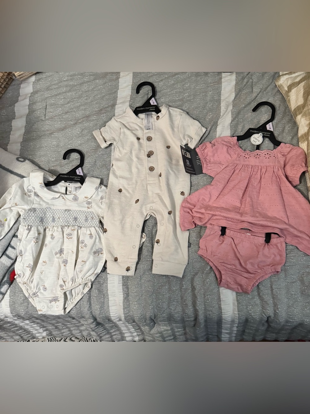 Baby girl 3 piece bundle 0/3 Months